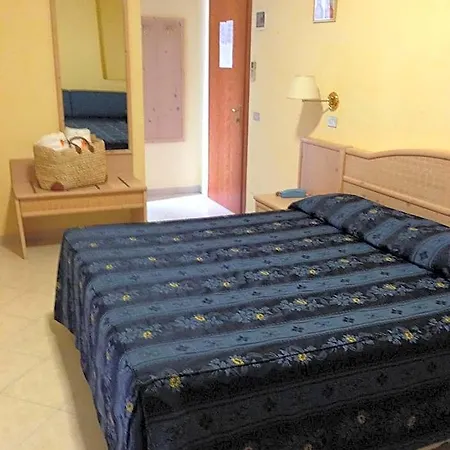 מלון Allegroitalia Rosa 3*
