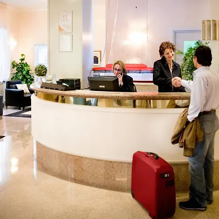 מלון Allegroitalia Rosa 3*